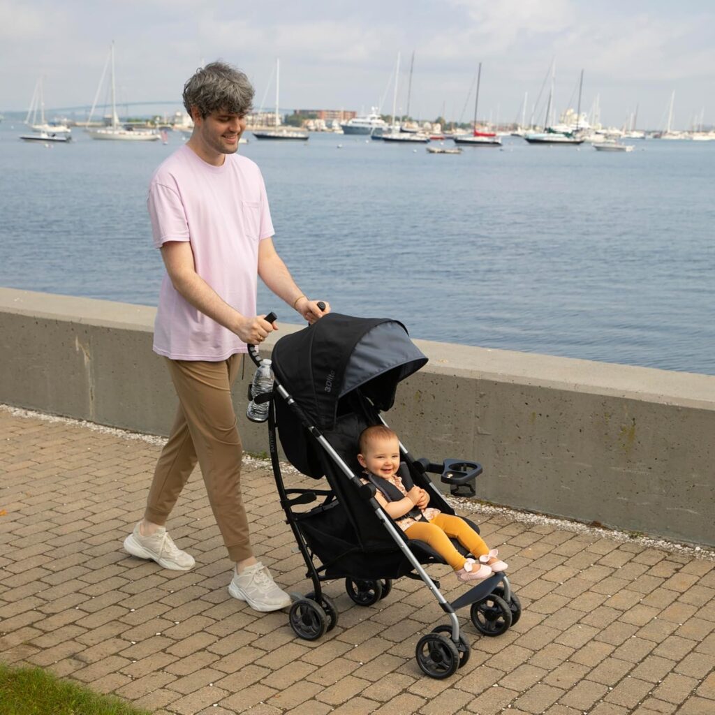 Summer 3Dlite+ stroller used for travel and city walking